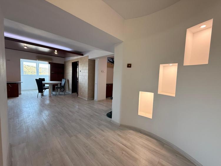 Apartament cu 2 camere semidecomandat, mobilat în Nicolina