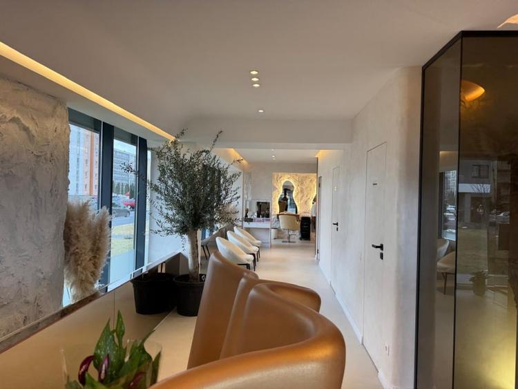 Spațiu comercial, de 34 mp, în Avantgarden