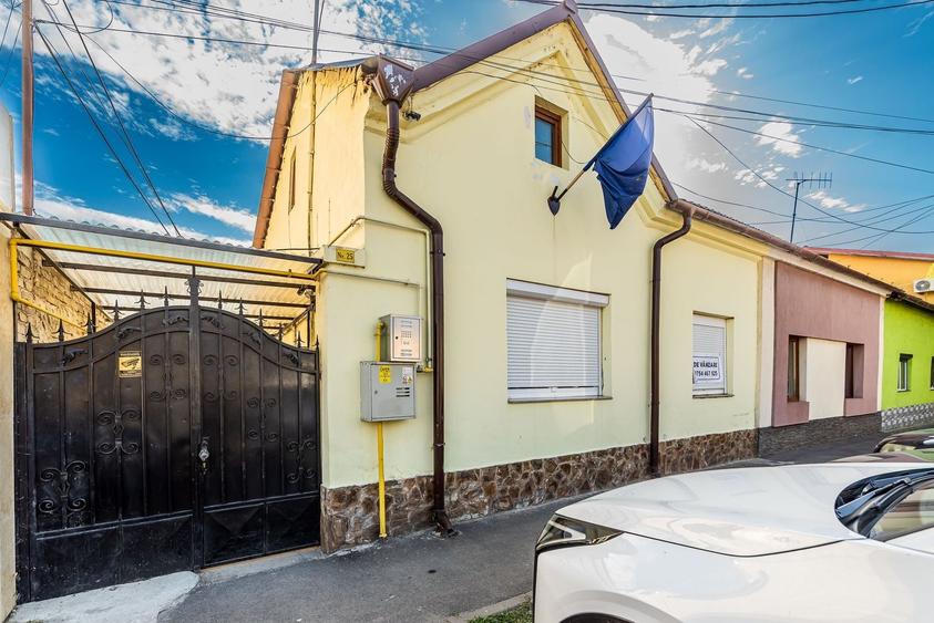 Apartament cu 2 camere decomandat, mobilat în Pârneava