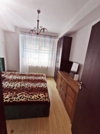 Apartament cu 2 camere în Păcii
