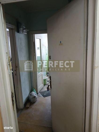 Apartament cu 2 camere semidecomandat în Republicii