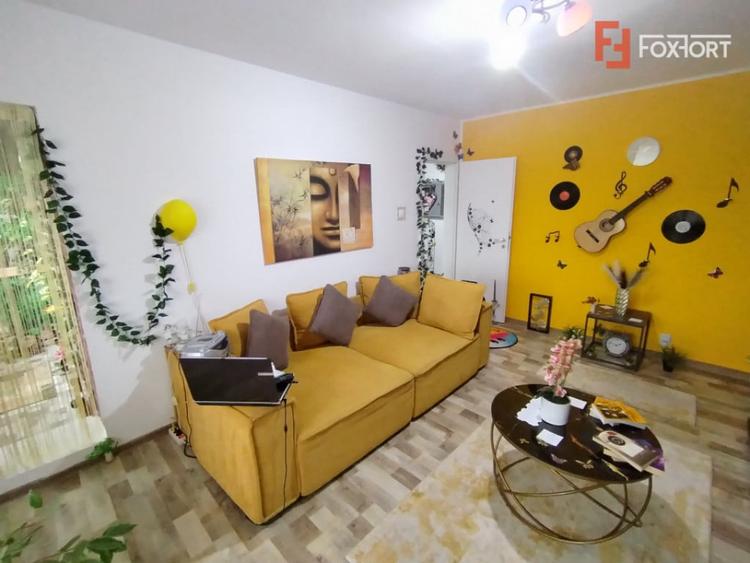 Apartament cu 2 camere decomandat în Girocului