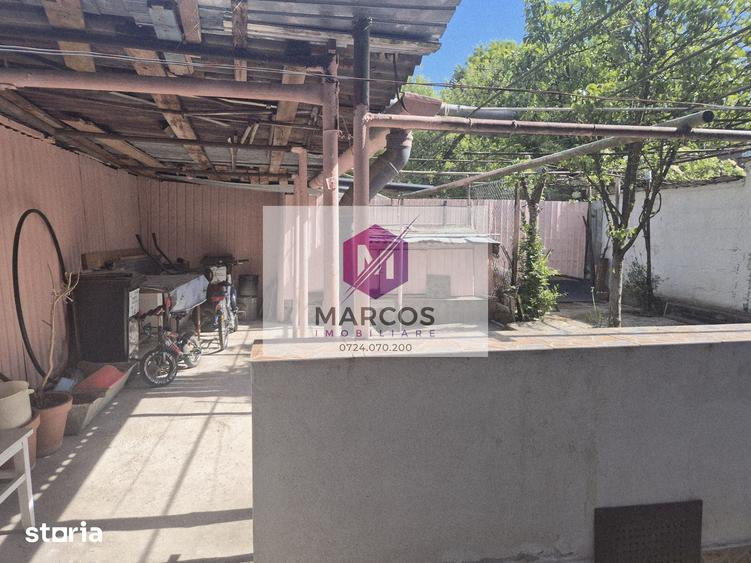 Casă cu 4 camere cu Teren 250 Mp în Muncitoresc