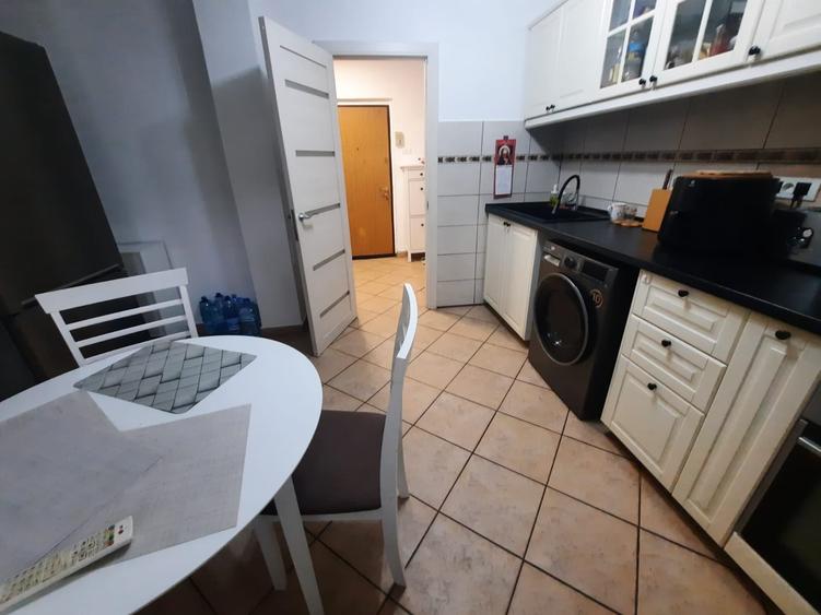Apartament cu 2 camere decomandat în 13 Septembrie