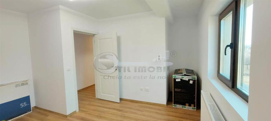 Apartament cu 3 camere decomandat în Cug