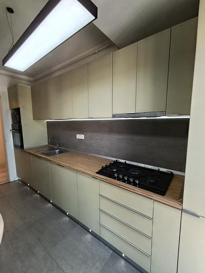 Apartament cu 3 camere decomandat în Lujerului