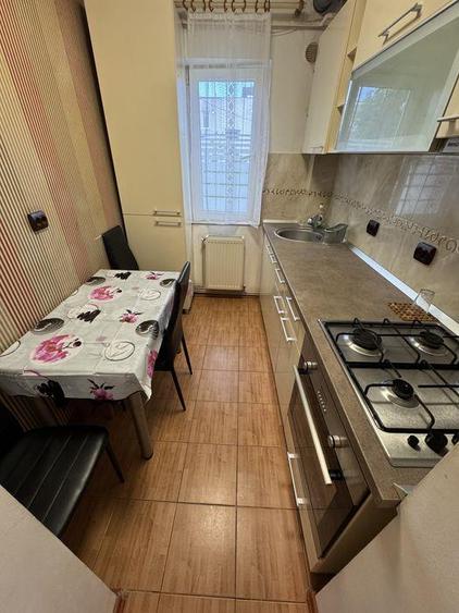 Apartament cu 2 camere semidecomandat, mobilat în Zimbru