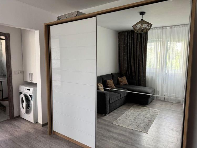 Apartament cu 2 camere semidecomandat, mobilat în Griviței