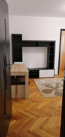 Apartament cu 2 camere semidecomandat în Dâmbu Pietros