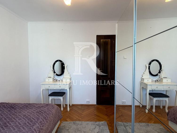 Apartament cu 3 camere decomandat, mobilat în Rogerius