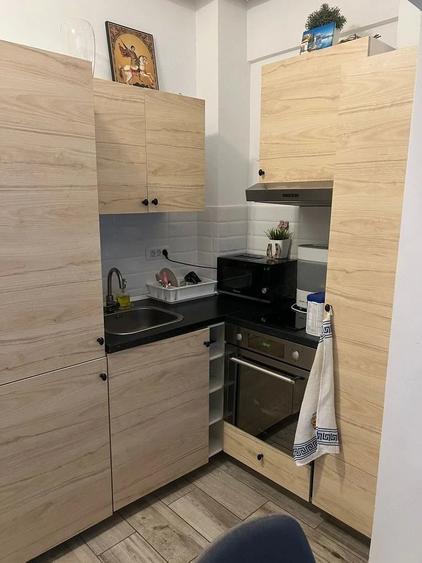 Garsonieră decomandată în Central