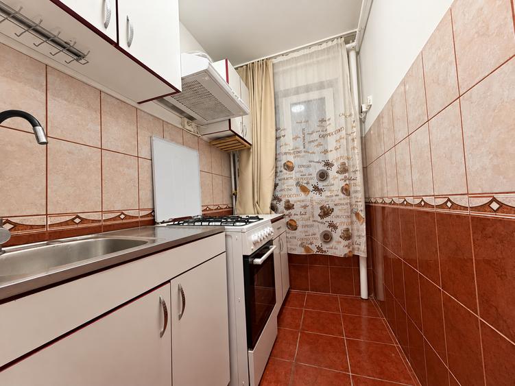 Apartament cu 3 camere nedecomandat în Șagului