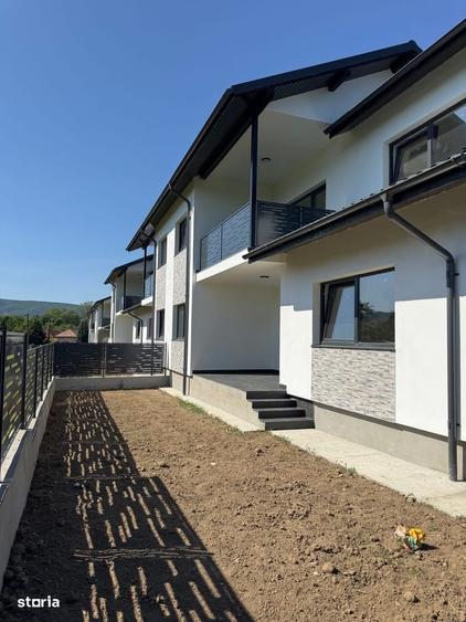 Casă cu 3 camere în Exterior Vest