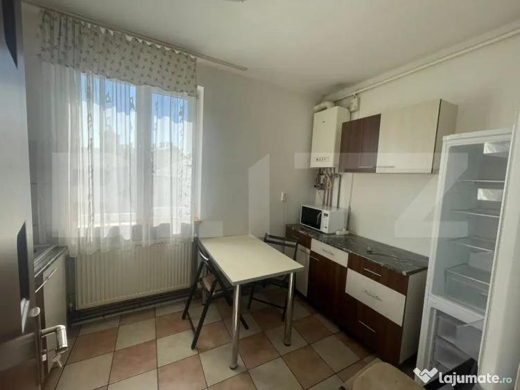 Apartament cu 2 camere semidecomandat în Horea