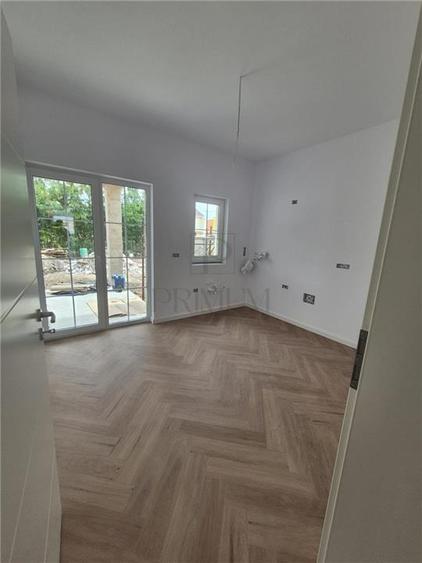 Duplex cu 4 camere cu Teren 300 Mp în Moșnița Nouă