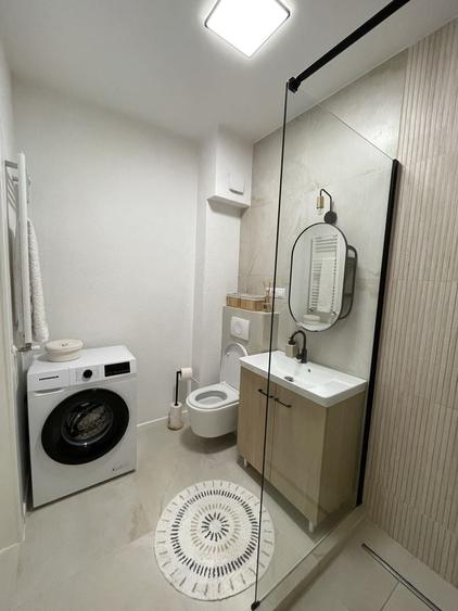 Apartament cu 3 camere decomandat în Săsar