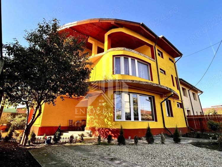Casă cu 6 camere cu Teren 298 Mp în Militari