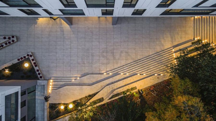 Penthouse cu 4 camere decomandat în Herăstrău