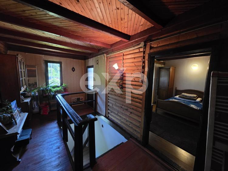 Casă individuală cu 6 camere cu Teren 789 Mp în Voineasa