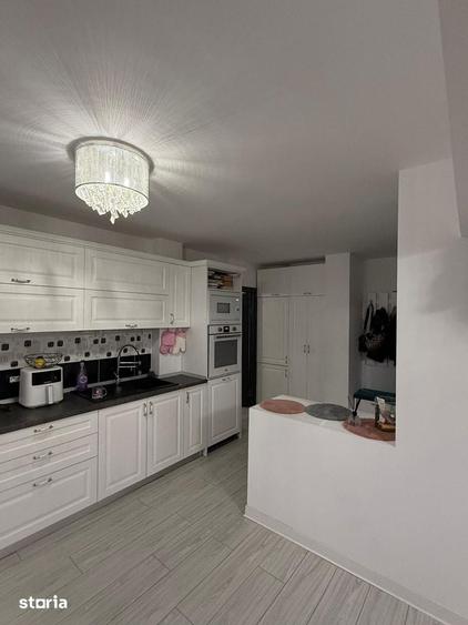 Apartament cu 3 camere, mobilat în Găvana