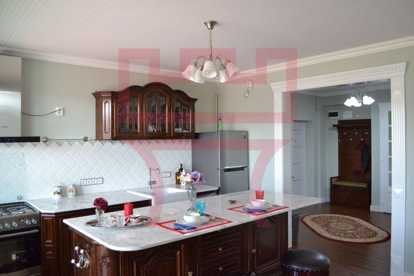 Apartament cu 4 camere decomandat, mobilat în Mărăști