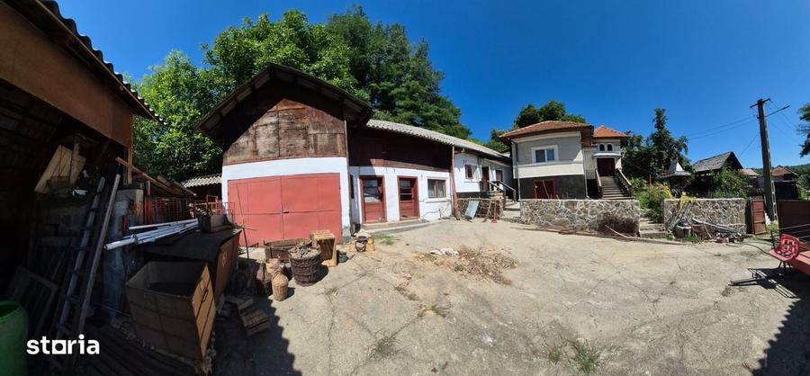 Casă cu 3 camere în Godeni