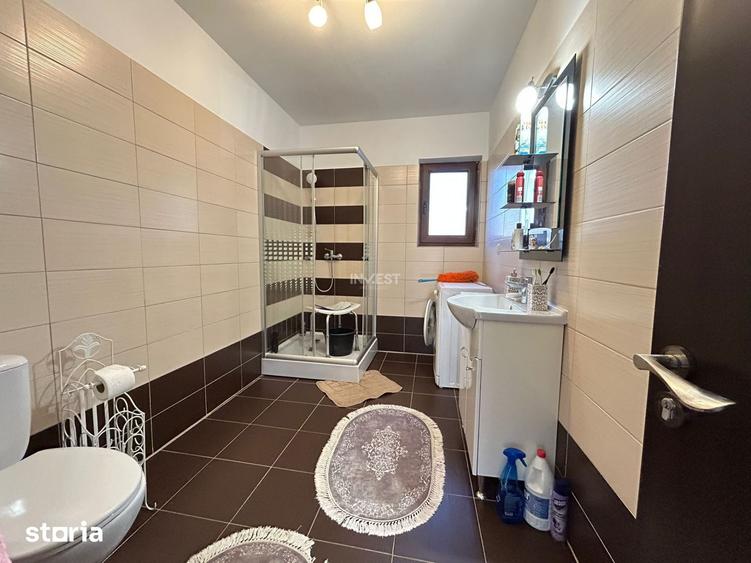 Casă cu 4 camere cu Teren 175 Mp în Central