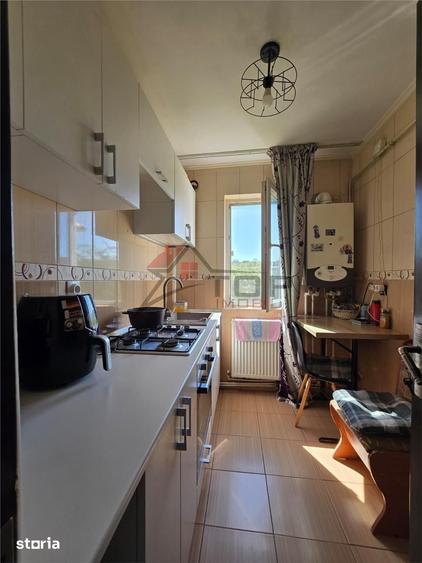 Apartament cu 2 camere semidecomandat în Mircea cel Bătrân