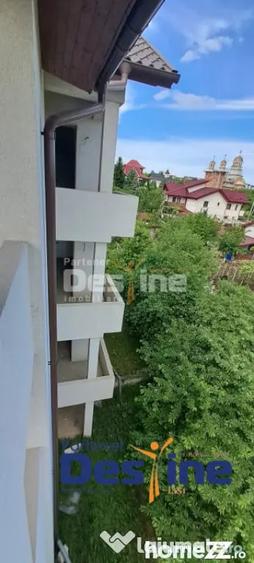 Casă cu 11 camere cu Teren 500 Mp în Valea Lupului