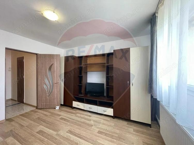 Garsonieră decomandată în Bartolomeu
