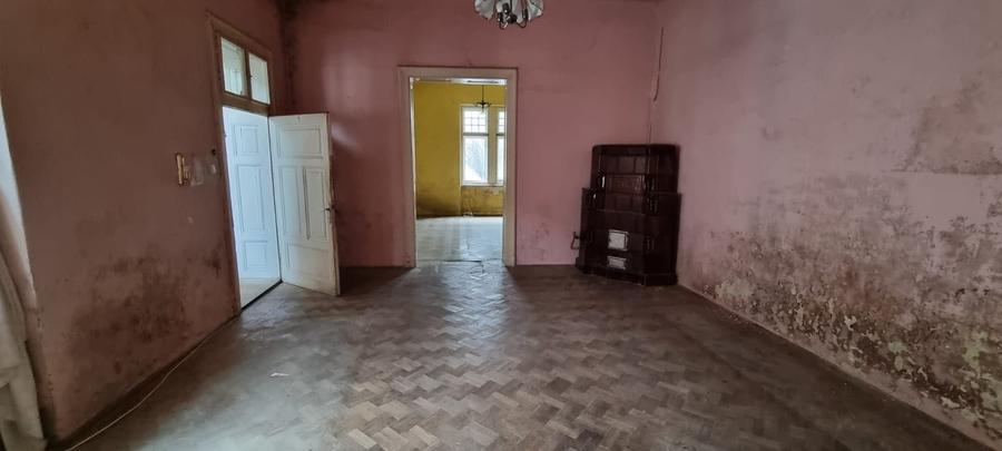Casa cu curte comuna langa Cetate , 168 MP util , front stradal , propietar. - 1