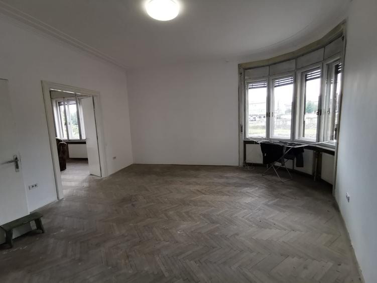 Apartament cu 4 camere circular în Ultracentral