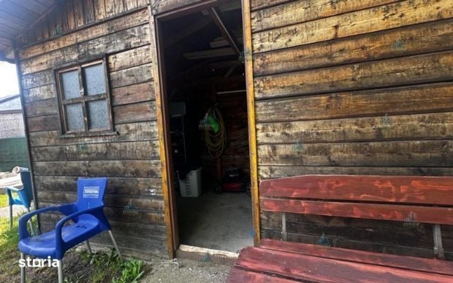 Casă cu 4 camere în Ghizdaru