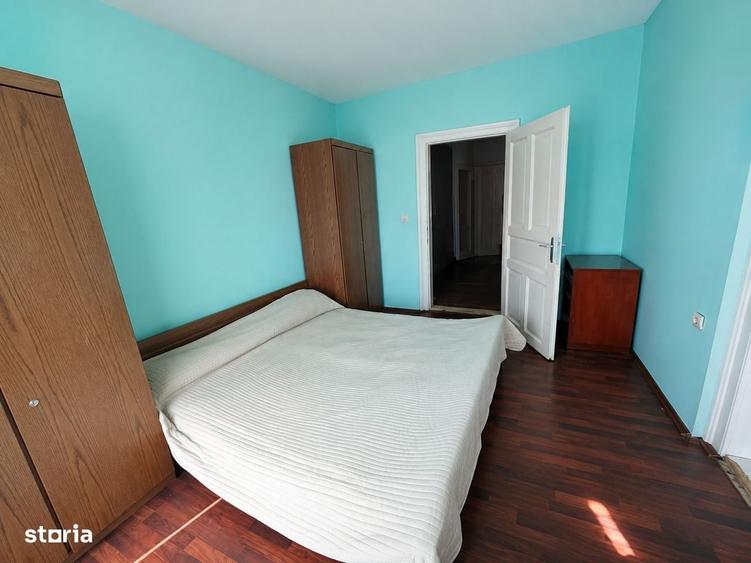 Apartament cu 3 camere în Traian