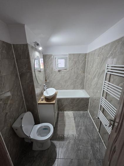 Apartament deosebit cu 2 camere si 2 bai Etaj 4/4 - 5