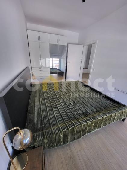 Apartament cu 3 camere semidecomandat, mobilat în Iris