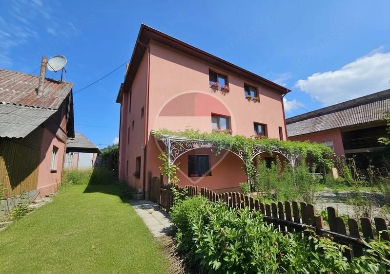 Casă cu 12 camere cu Teren 870 Mp în Bistra