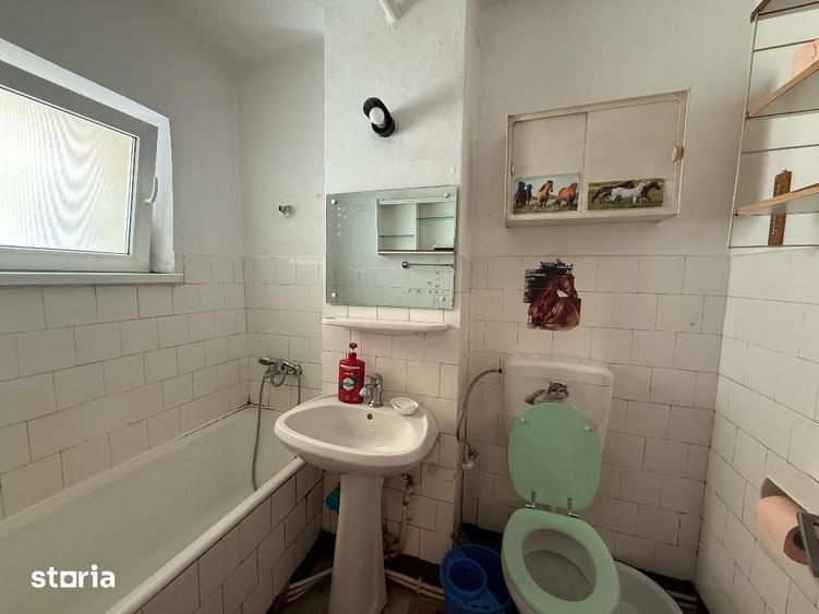 De vanzare Apartament 2 camere, zona Cetate - Spital. - 2