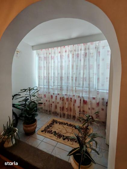 Apartament cu 3 camere decomandat în Dacia