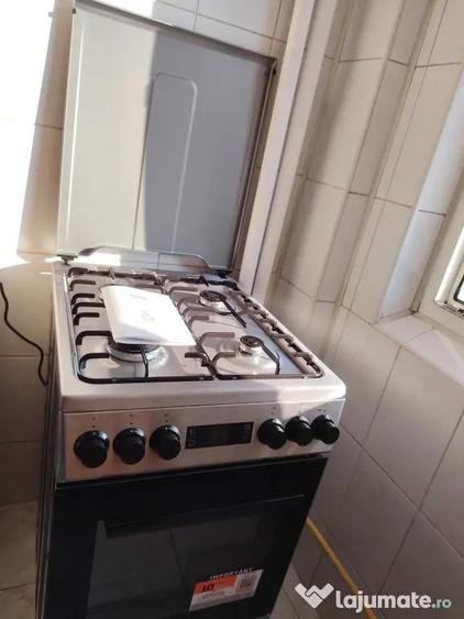 Apartament cu 2 camere decomandat în Arcul de Triumf