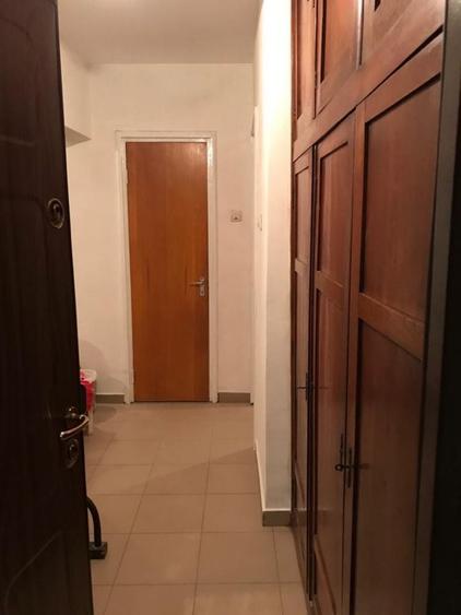 Apartament cu 3 camere decomandat în Doamna Ghica