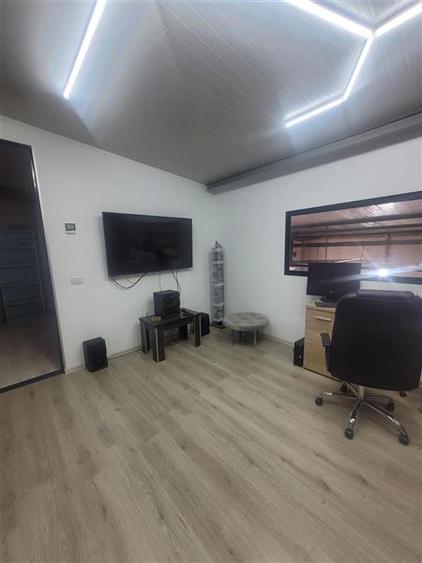 Spațiu industrial, de 161 mp, în Sud