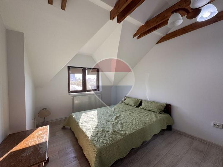 Casă individuală cu 6 camere cu Teren 268 Mp în Între Lacuri