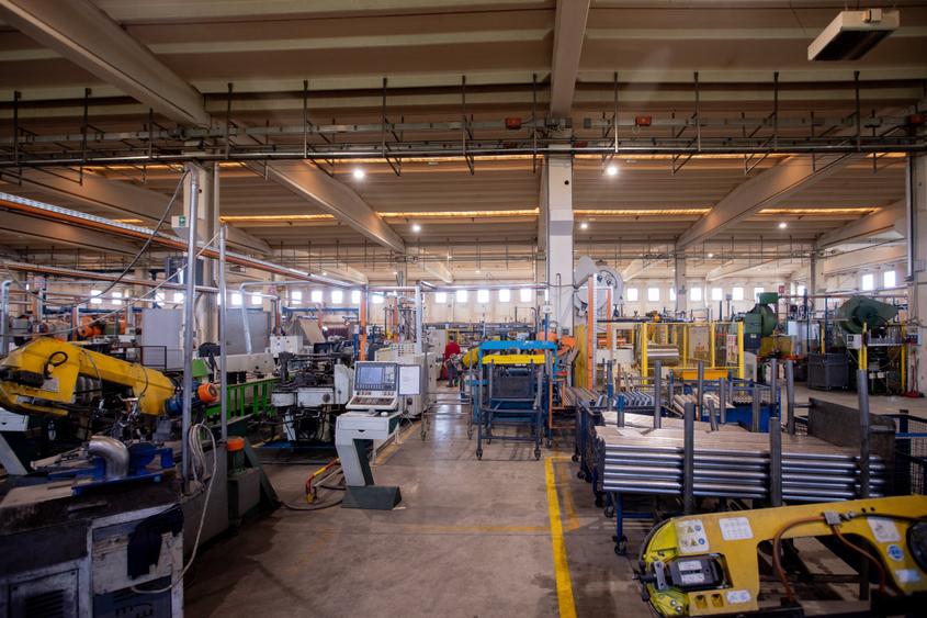 Spațiu industrial, de 5,100 mp, în Țițești