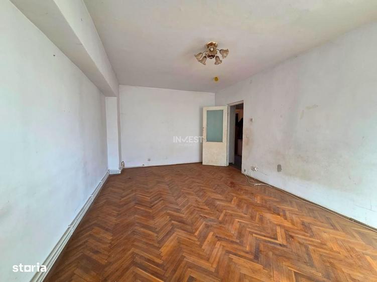 Apartament cu 3 camere decomandat în Albești