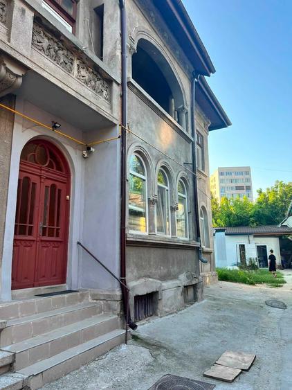 Casă cu 3 camere în Iancului
