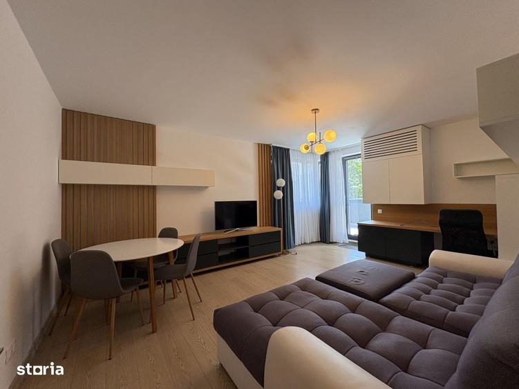 Apartament cu 3 camere decomandat în Panduri