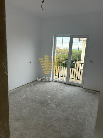 Apartament cu 3 camere decomandat în Sânandrei