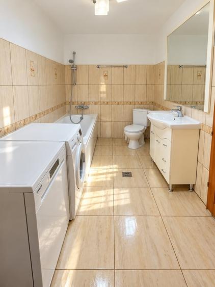 Casă cu 5 camere cu Canalizare în Vulcan