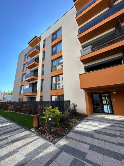 Apartament cu 2 camere decomandat în Între Lacuri